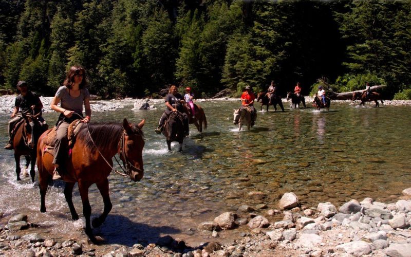 El Bolsón Cabalgata en la Comarca