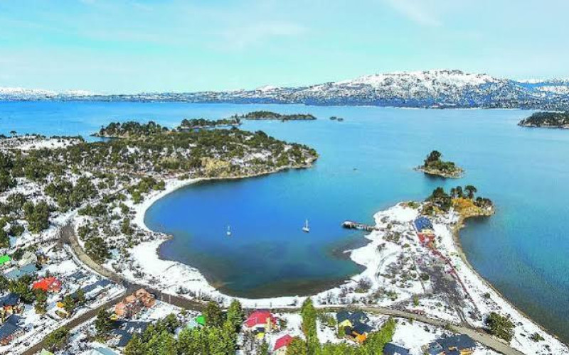 Villa Pehuenia, Caviahue y Termas de Copahue