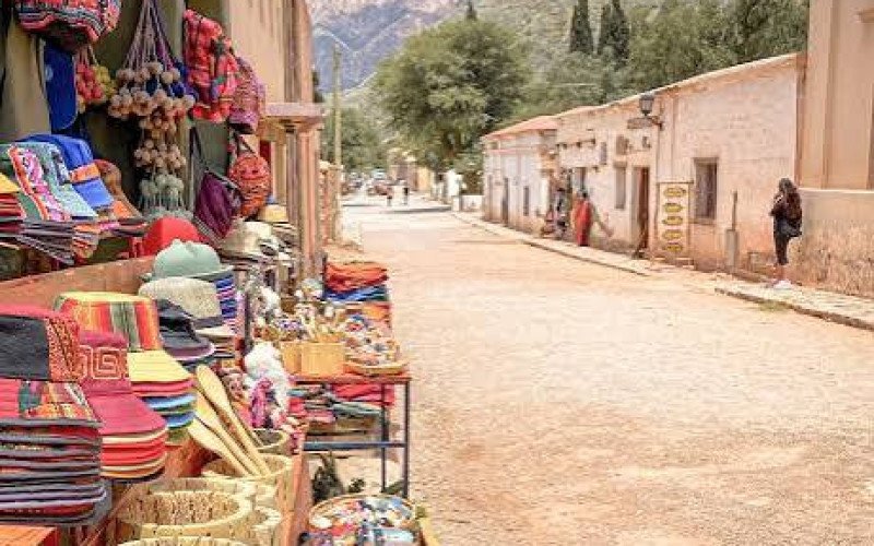 Salta - Purmamarca con Salinas, Quebrada & Hornocal