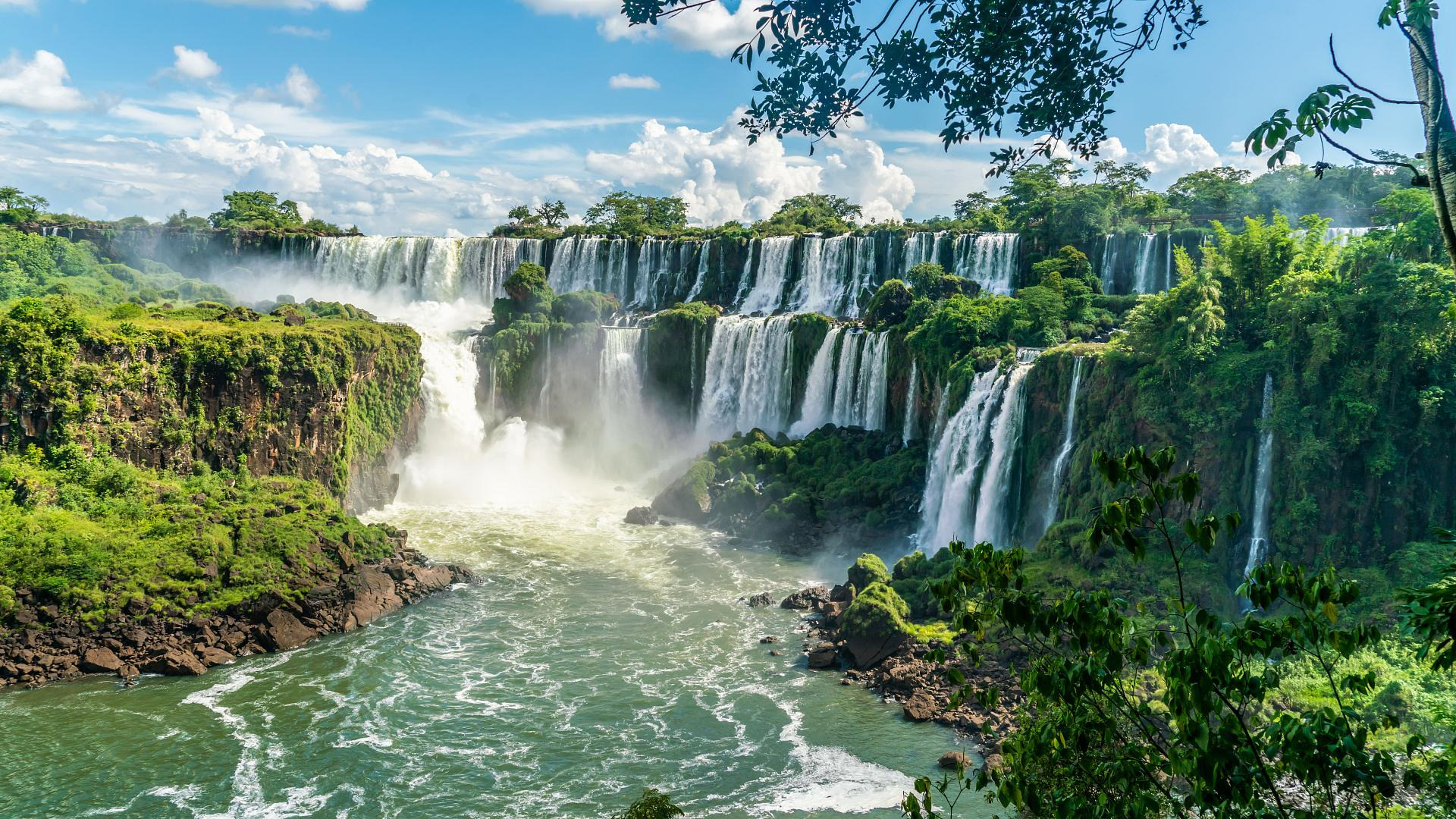 Cataratas del Iguazú: viaje al corazón vivo de Misiones